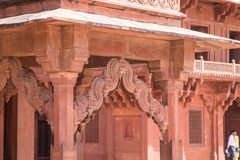 Fatehpur Sikri red sandstone building, two-wekks itinerary including the Golden triangle