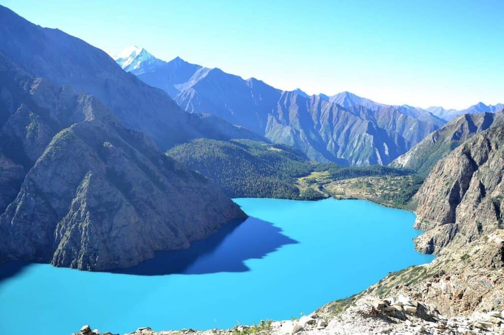 Nepal Dolpo trekking azur blue Poksundolake