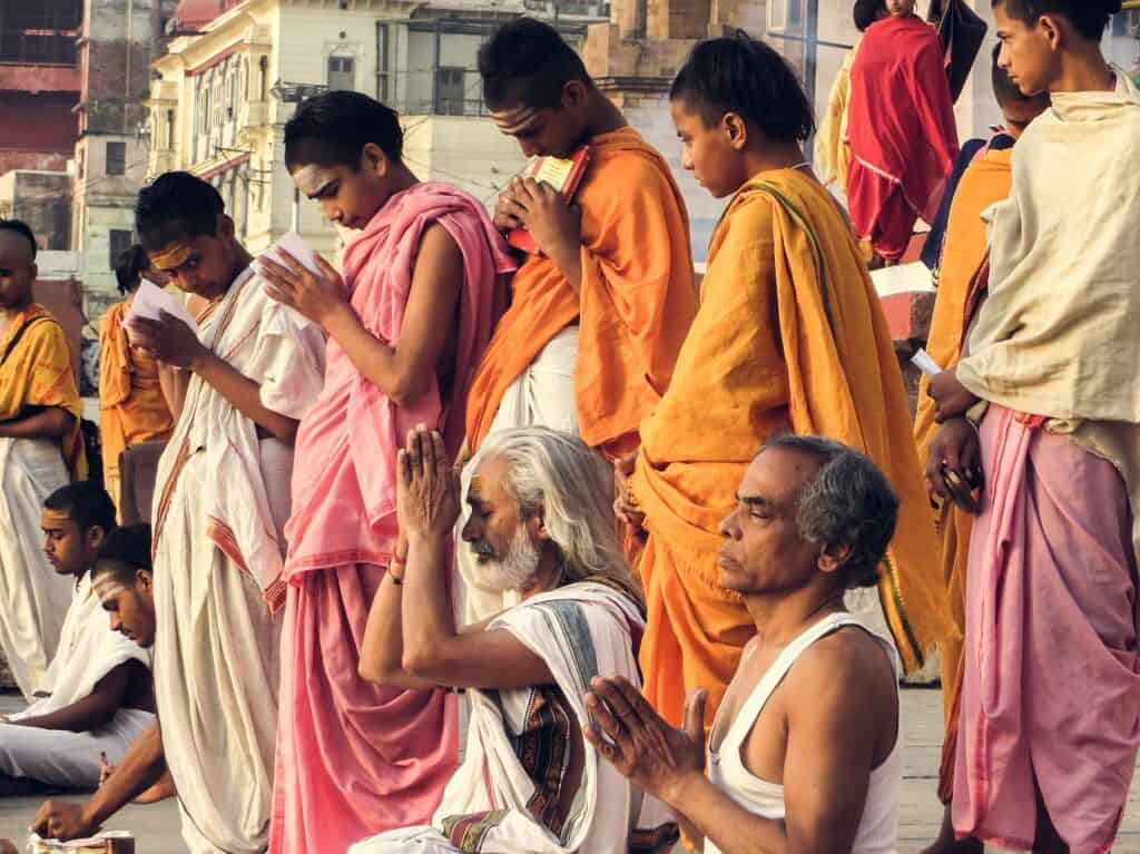 Brahmins praying at the holy Ganga river, two-week itinerary including the Golden triangle
