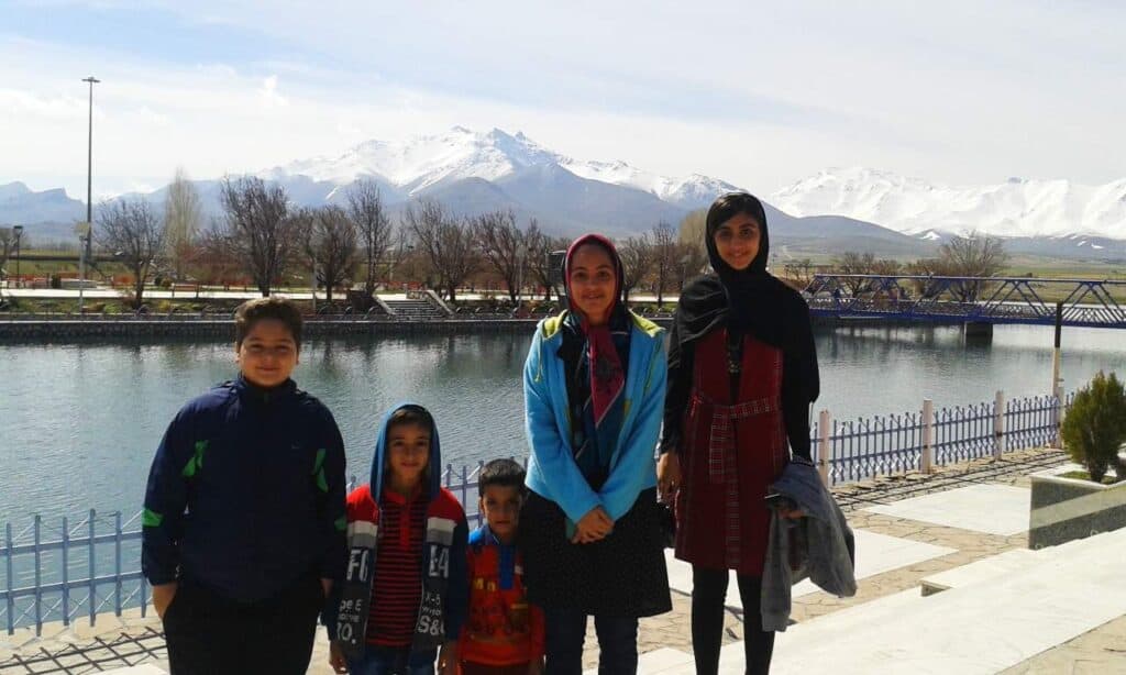 An Iranian family who invited my for half-day excursion near Sanandaj