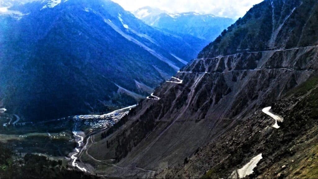 Zojila pass, a place to visit in Kashmir