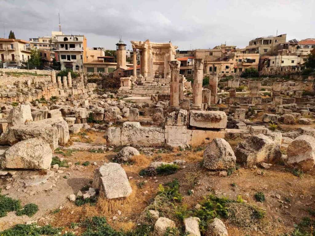 Baalbek ruins temple of Venus, if the security situation permits, do not miss the most astonishing place to visit in Lebanon