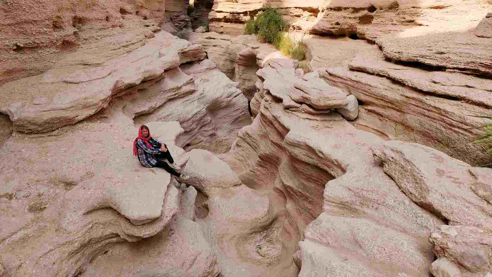 Hiking in the Kal-e-Jenni canyon, a must-see when visiting South Khorasan province