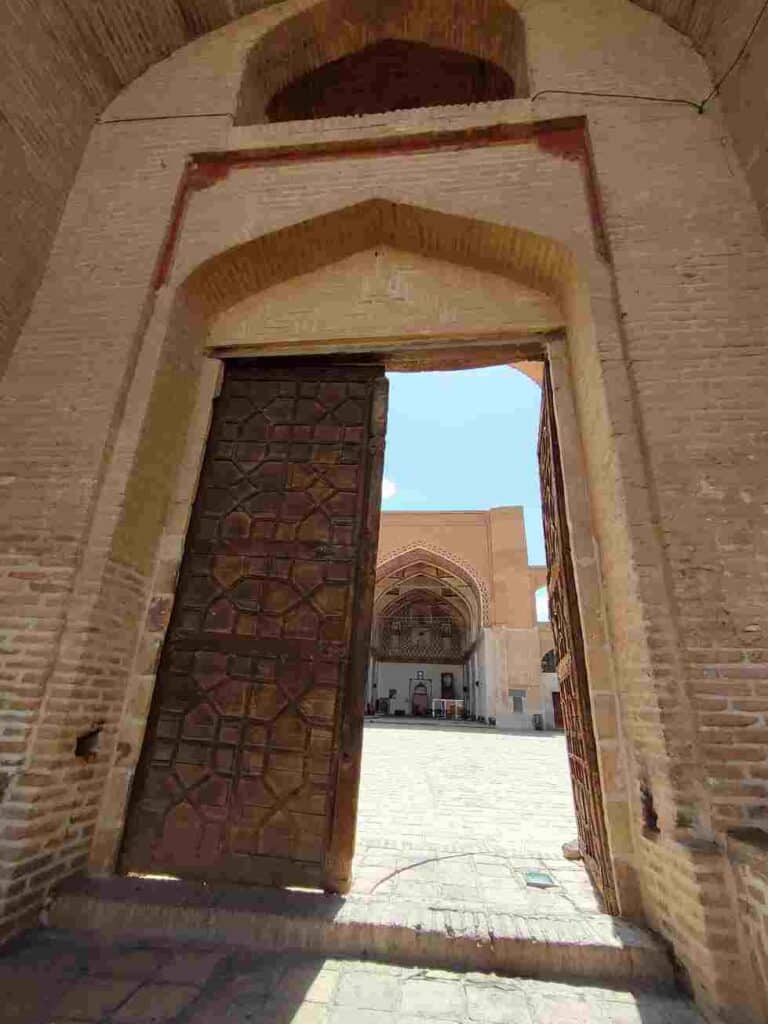 Visit Qa'en Jameh mosque in South Khorasan province