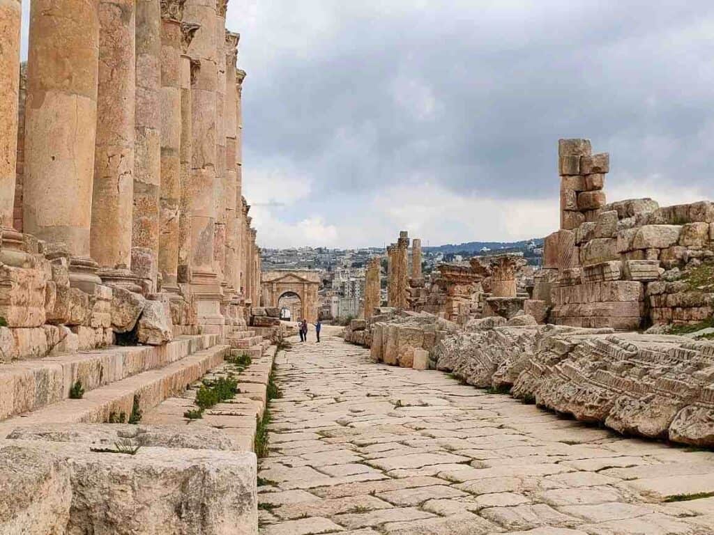 Cardo Maximus Jerash, day trip from amman to Jerash