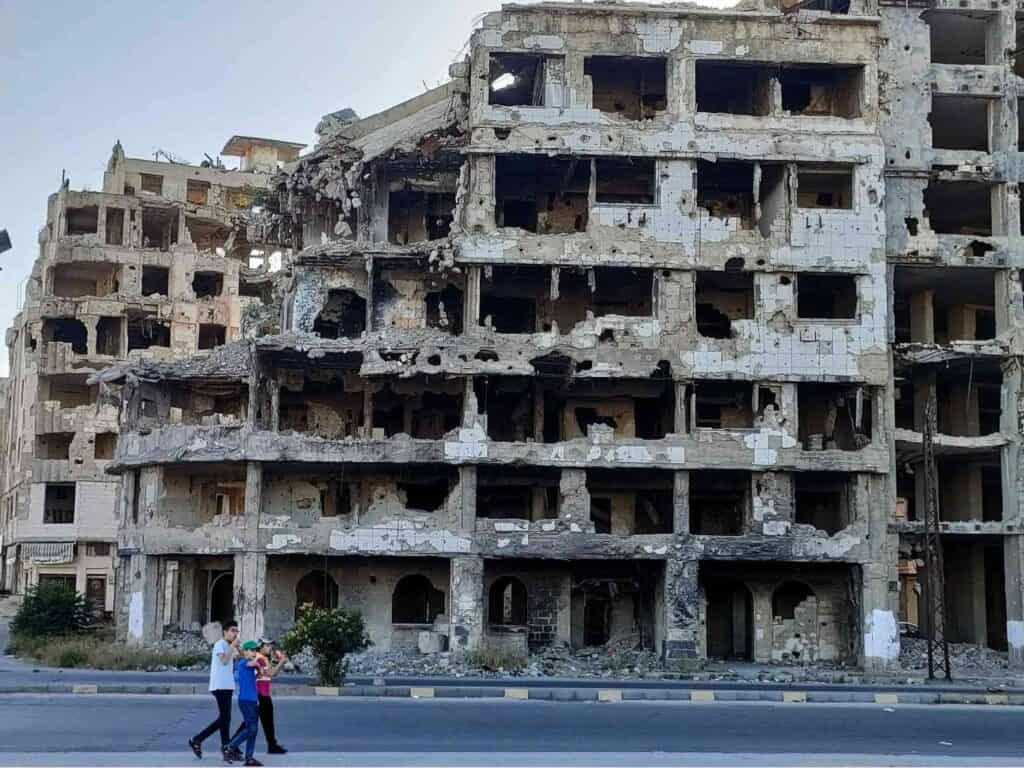 The signs of war in Homs